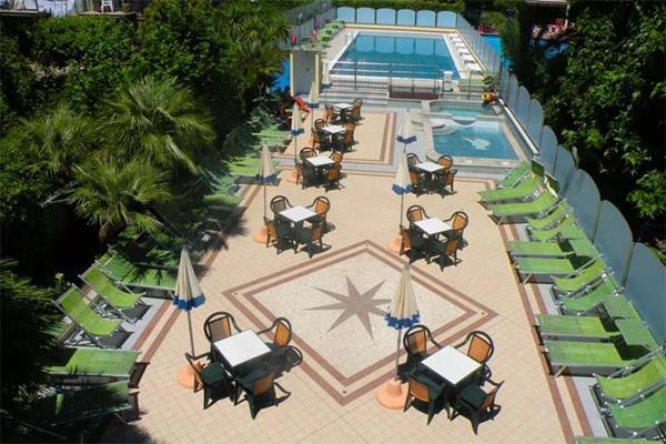 Miriam Hotel Pietra Ligure Exterior photo